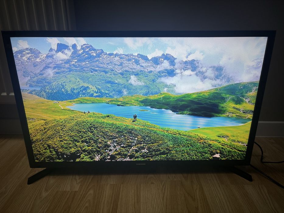 Телевізор Samsung UE32J4000  [ HD / HDMI]