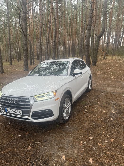 Продам Audi Q5 2.0 бензин
