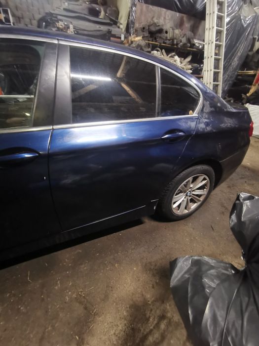 BMW F10 drzwi lewe tył tiefseeblau A76/5 kompletne