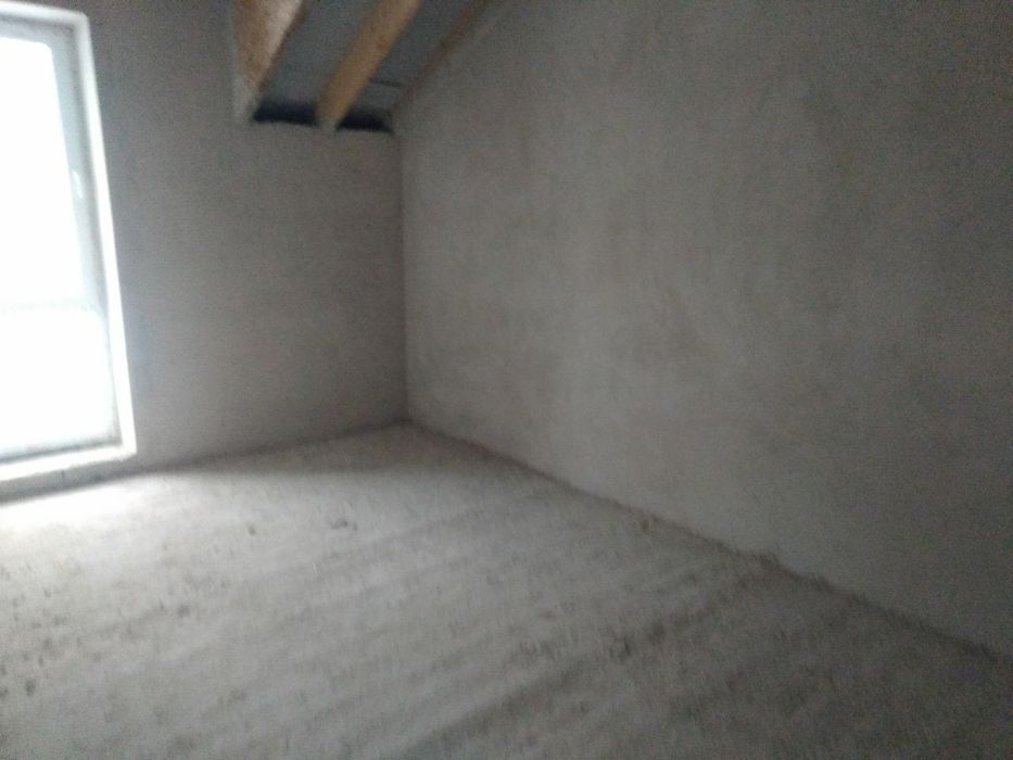 Продаж таунхаусу в Крихівцях - готовий до ремонту!