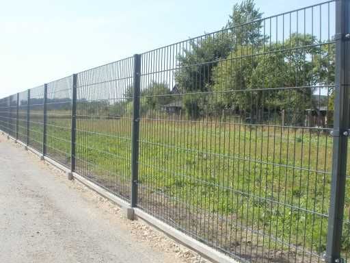 Montaż ogrodzeń panelowych, murowanych