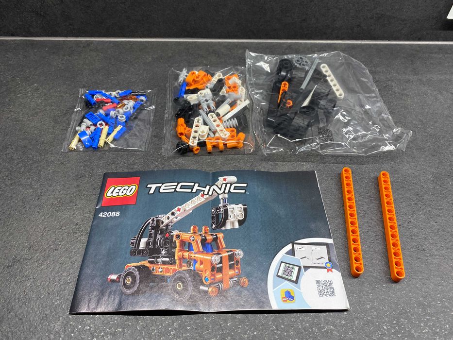 LEGO Technic 42088 Ciężarówka z wysięgnikiem NOWY bez pudełka