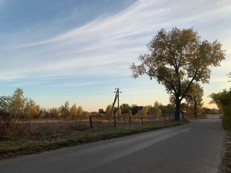 Участок під забудову (гарне місце!)