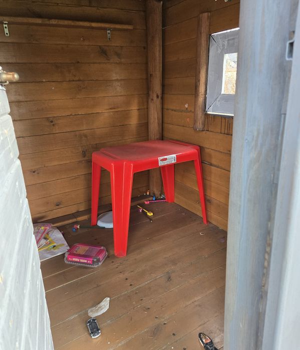 Domek dla dziecka na działkę do ogrodu.