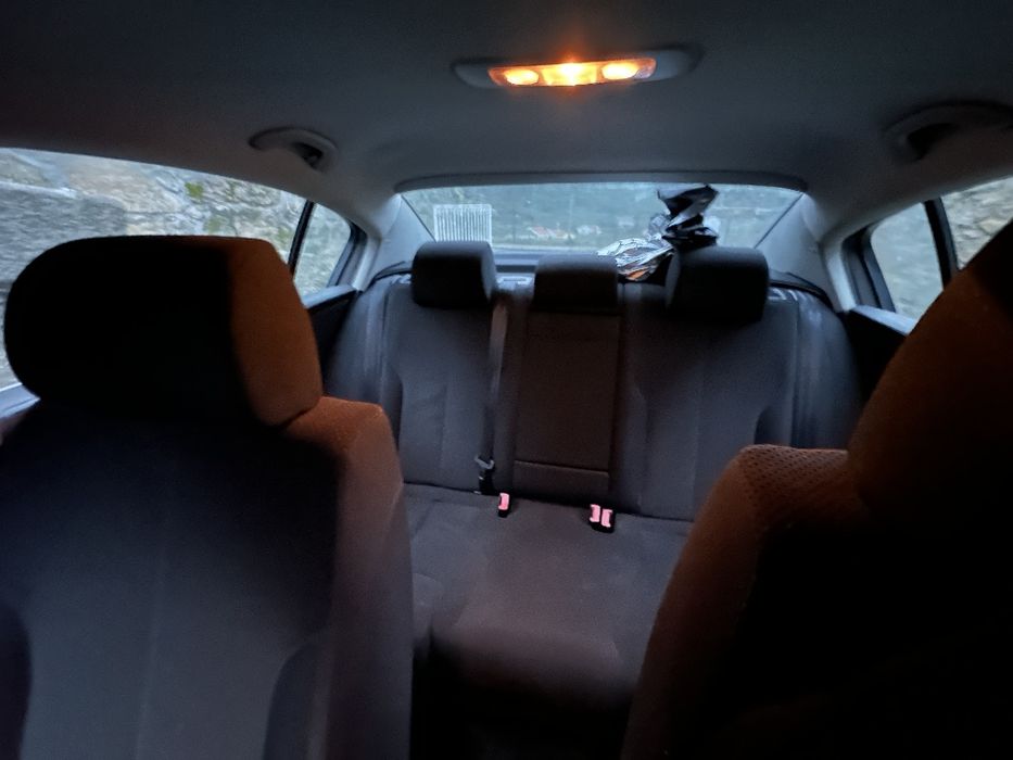 Volkswagen Passat — fotografia 10