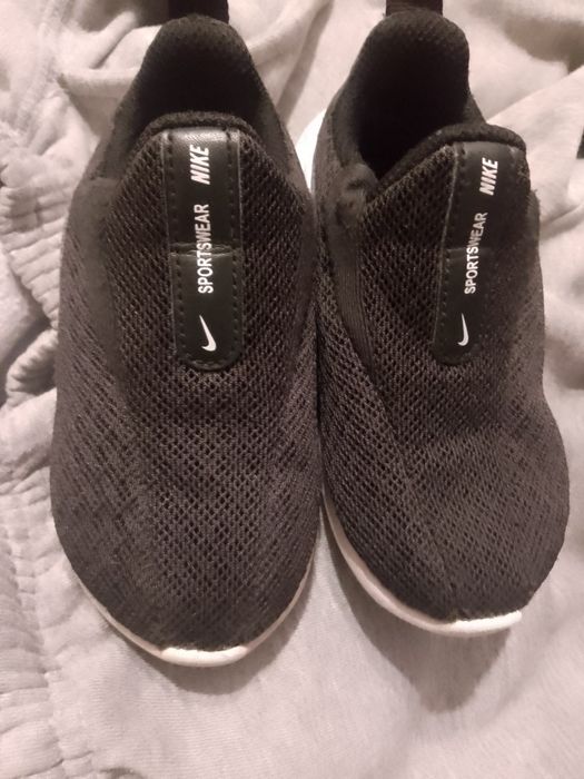 Дитячі кросівки NIKE оригінал.