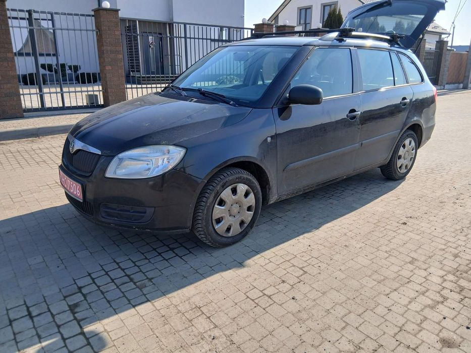 Продам skoda fabia 2010року