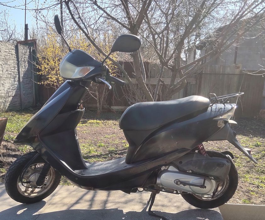 Honda Dio AF-62.