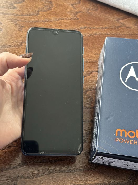 Телефон Motorola e7 power