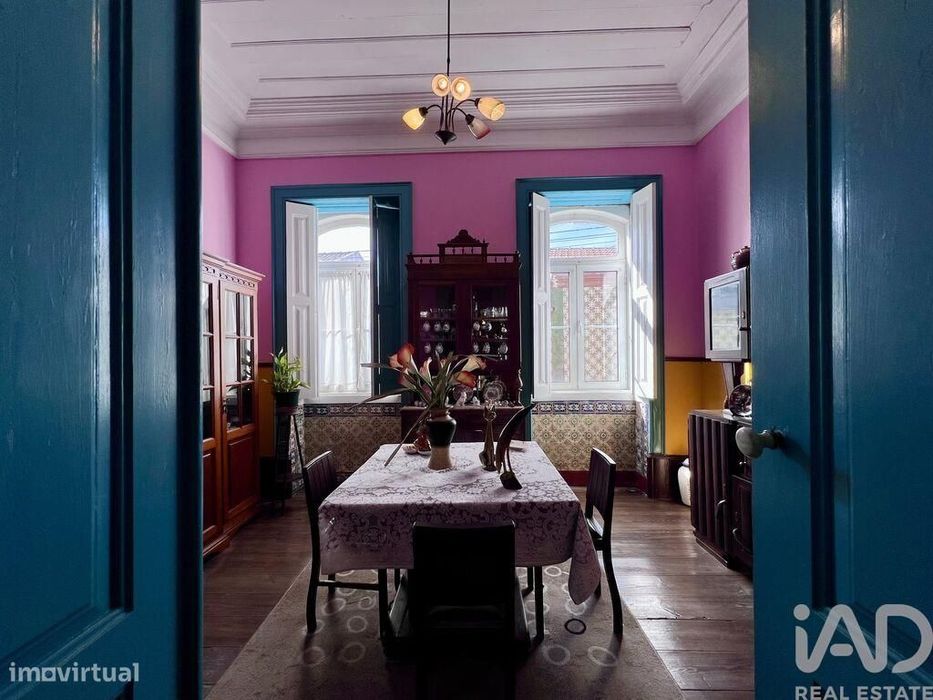 Moradia térrea T5 em Eixo e Eirol