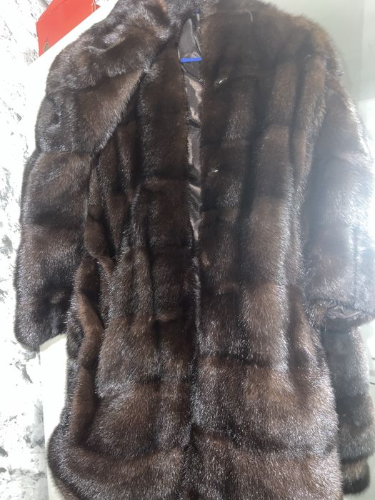 Продається норкова жіноча шуба