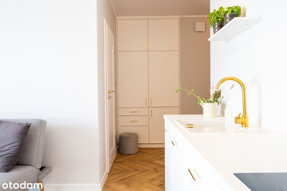 Nowoczesne, eleganckie i umeblowane mieszkanie z balkonem i garażem!