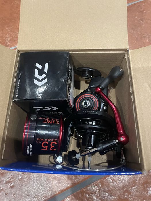 Carreto Surfcasting Daiwa 35 SCDW QD - Novo