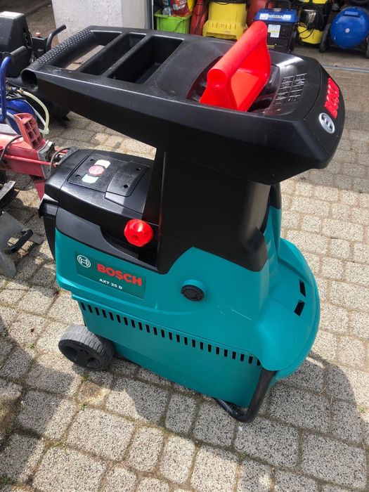 Rozdrabniacz galezi Bosch AXT 25D