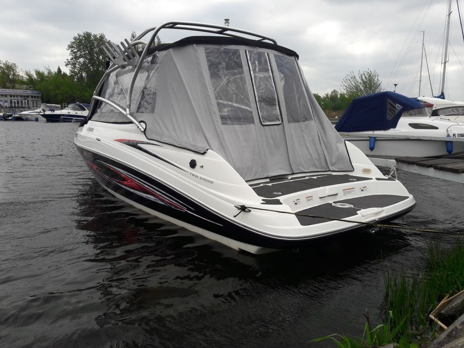 Łódź motorowa, motorówka Yamaha AR230 stan bdb+ przyczepa
