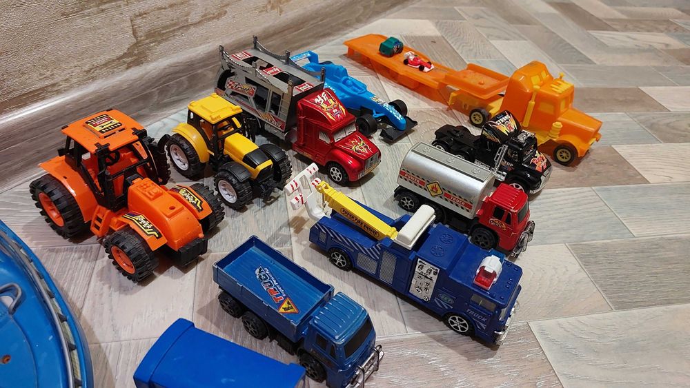 Дитячі машинки метал і пластик