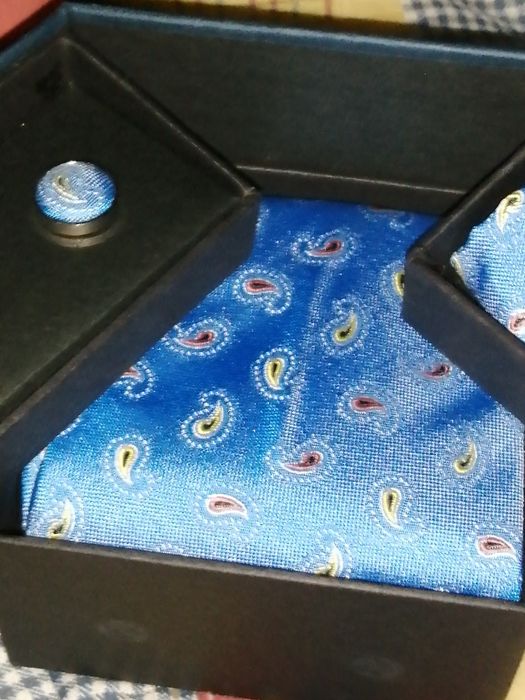 Conjunto novo em Caixa da Cristian Lay