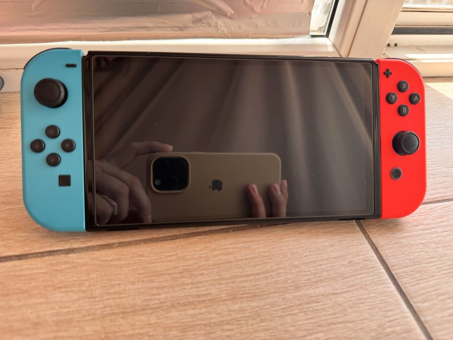 Игровая консоль Nintendo switch oled