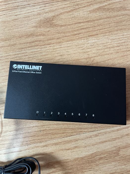 Switch 8 port Intellinet