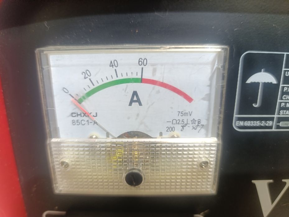 Пуско зарядний пристрій 12 24 вольта 30 ампер