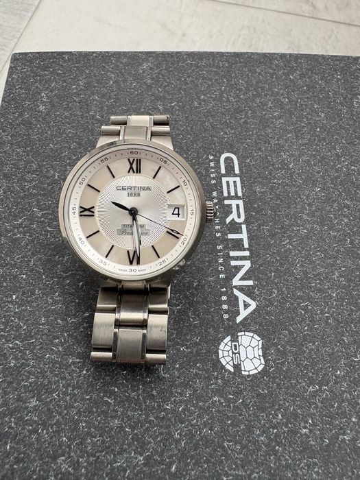 Жіночий швейцарський годинник Certina