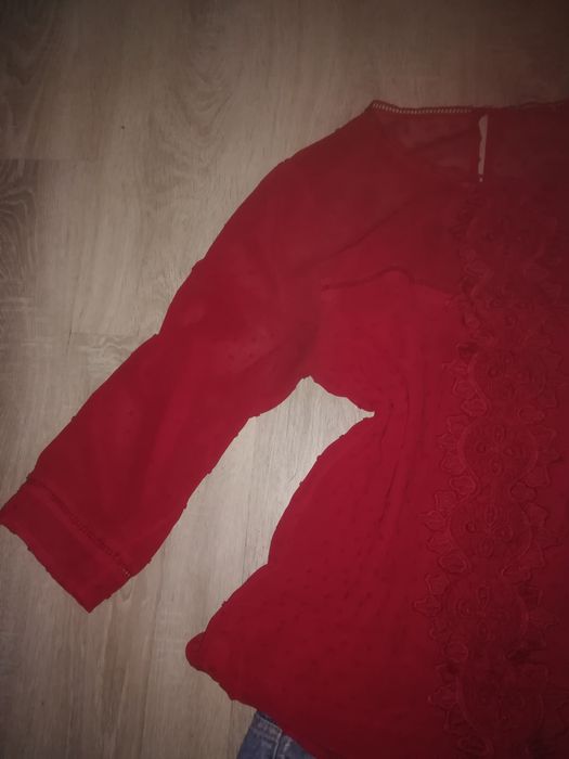 Czerwona bluzeczka styl moda