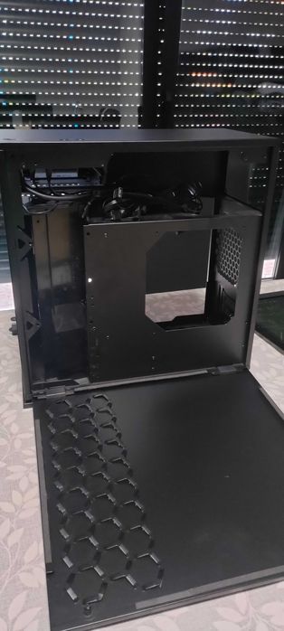 Caixa de Torre PC Erazer 301