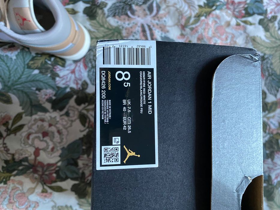 Nowe buty Nike jordan 1 mid 42