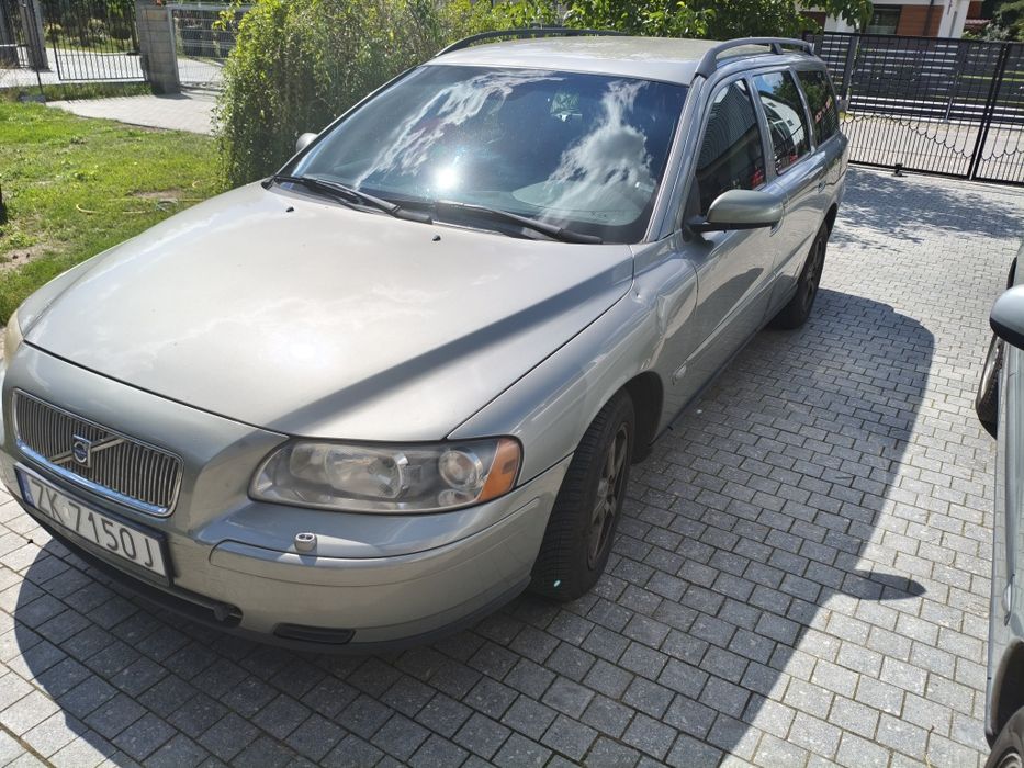 Volvo v 70 2,4 benzyna kombi