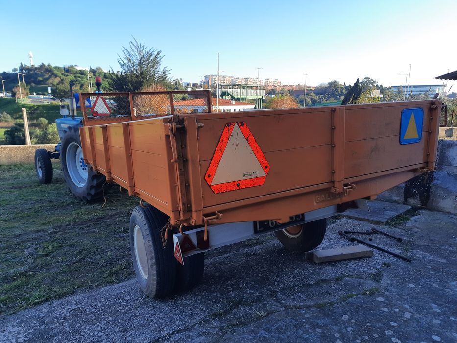 Reboque tri-basculante Galucho 5 ton