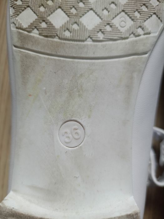 Buty baleriny białe