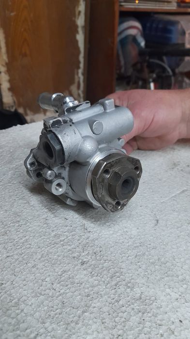 Pompa wspomagania kierownicy vw bora,golf 4 tdi