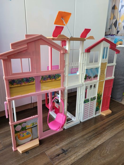 Barbie - Malibu Town House (DLY32) domek