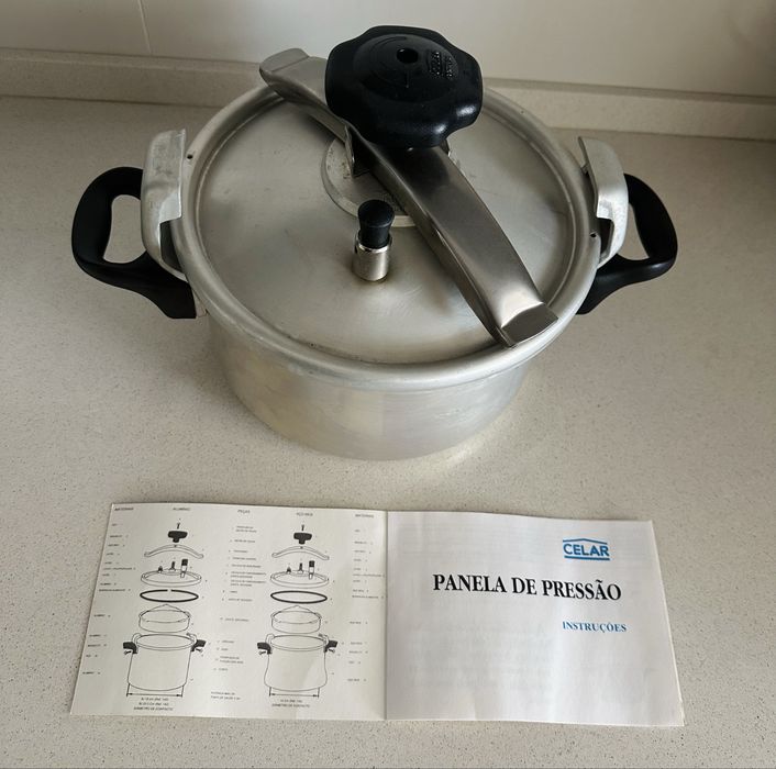 Panela de pressão com cesto 4,5 L CELAR com cesto