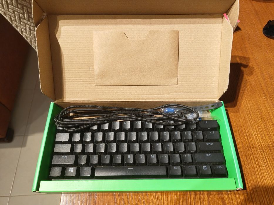 Teclado Razer Huntsman Mini com cabo e caixa originais