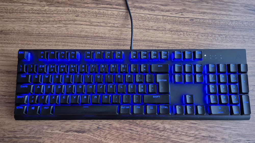 Teclado Corsair K60 RGB PRO