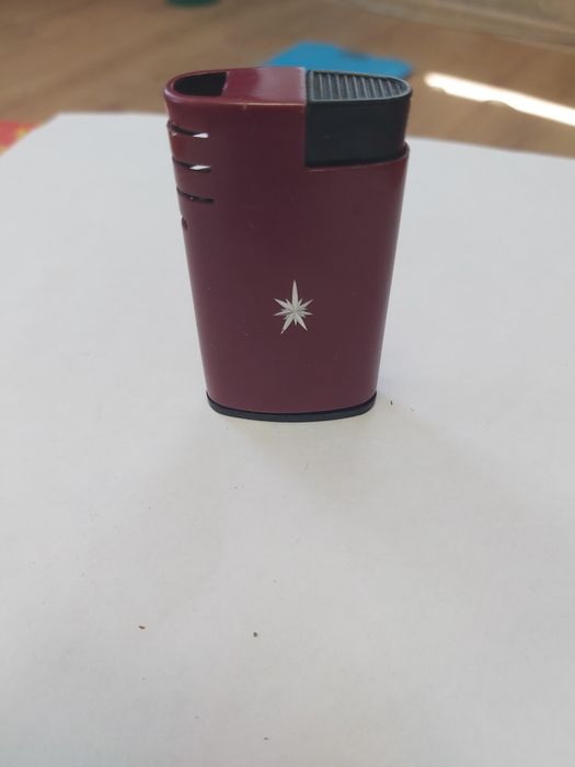 Зажигалка газовая