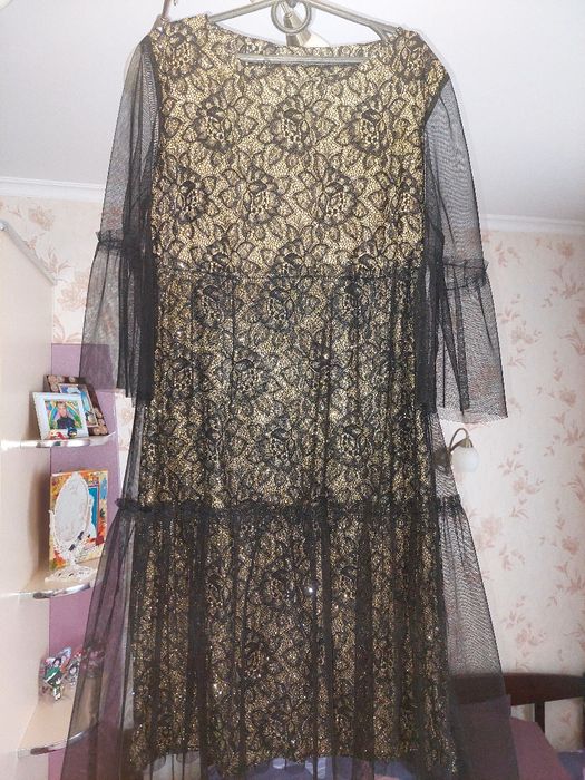 Святкова сукня з блискітками