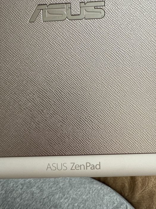 Планшет Asus zen pad на запчастини
