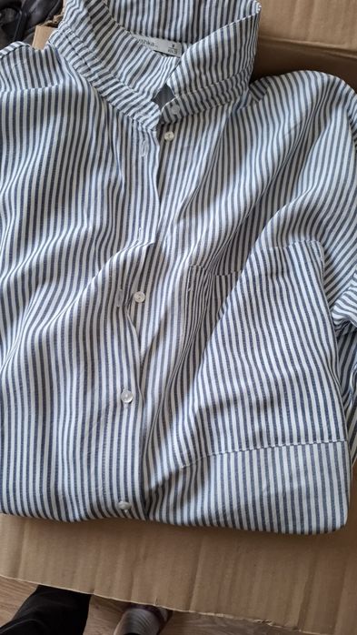 Koszula długa w paski marki bershka