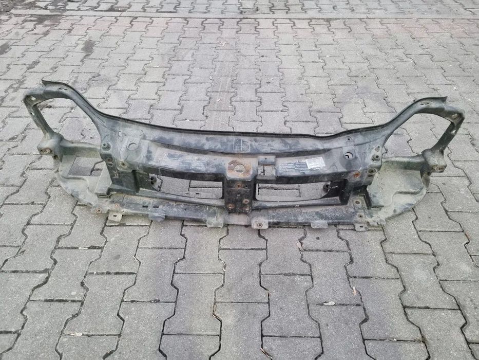 OKULAR WZMOCNIENIE PRZÓD PRIMASTAR TRAFIC VIVARO 01-06r.