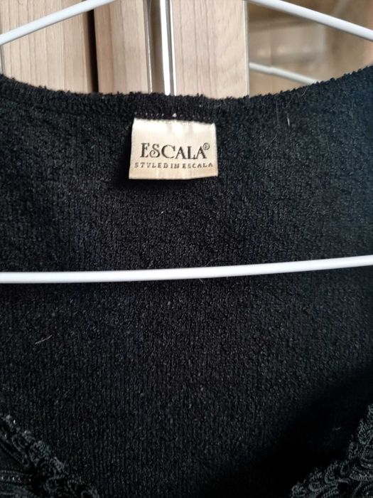 Вінтажний чорний светр букле з вовною Escala, розмір M-L/46-48