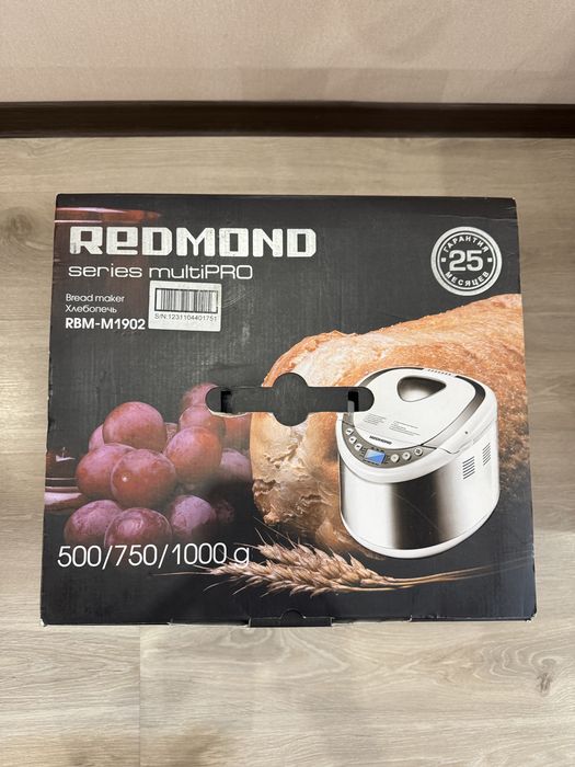 Хлібопічка Redmond RBM-M1902 white