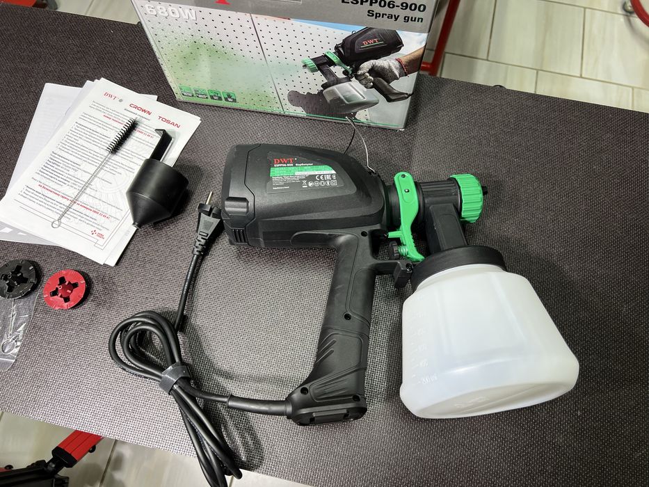 Краскопульт Пульверизатор Фарбопульт DWT ESPP06-900