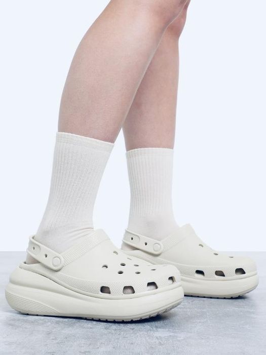 Сабо на платформі Crocs classic crush clog bone