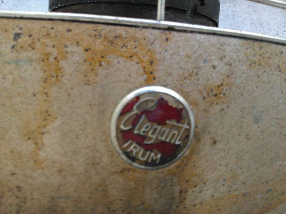 Aquecedor a petróleo antigo