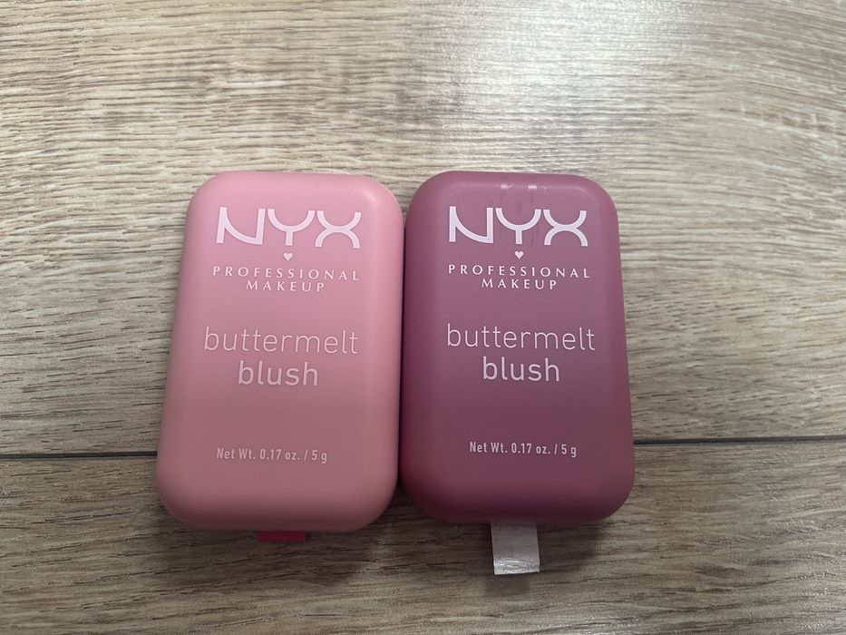 Róż makijaż NYX komplet