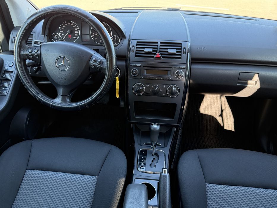 Mercedes-Benz A150 Exclusive Automático