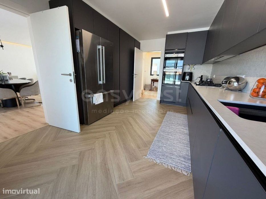 Exclusivo T4 de Luxo no Condomínio Sky City - Terraço de 185m² com ...