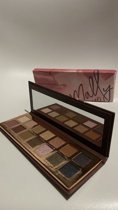 Paletka cieni mally xo best dressed lids